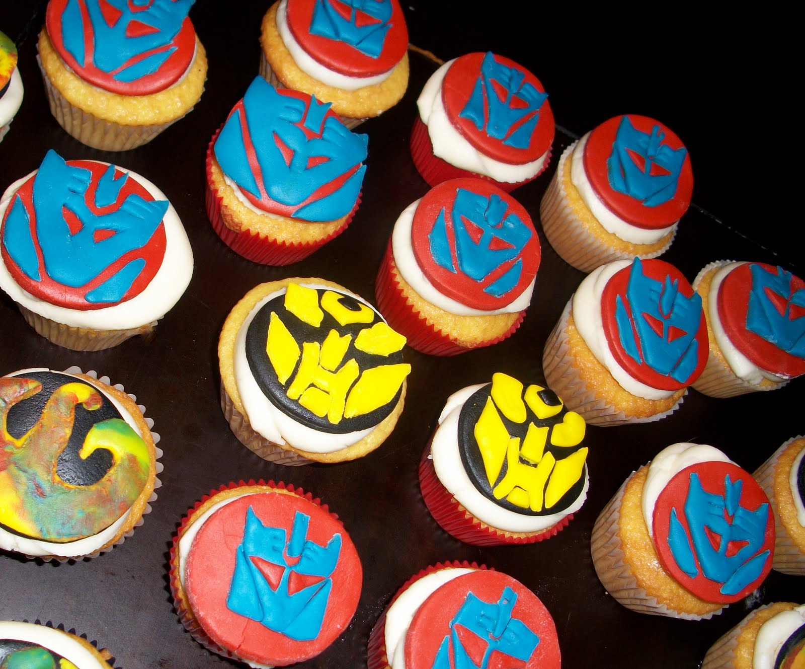 Transformer Cupcake Cake