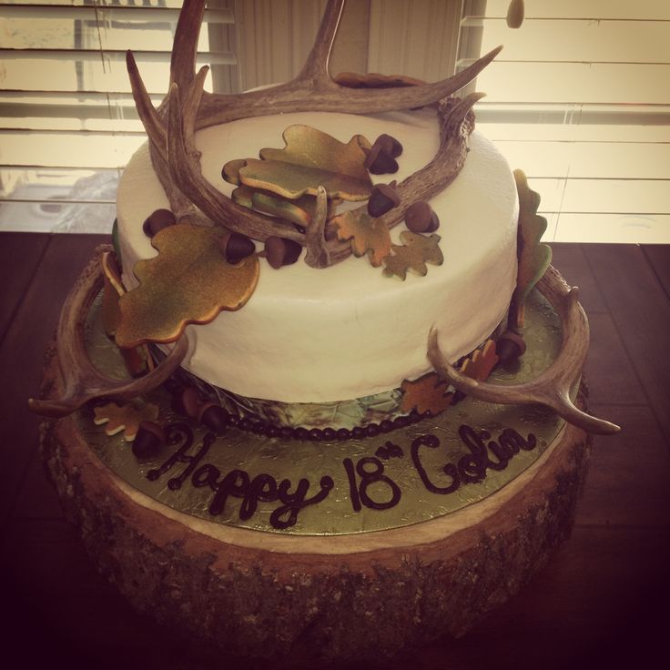 13 Photos of Pretty Camo Groom's Cakes