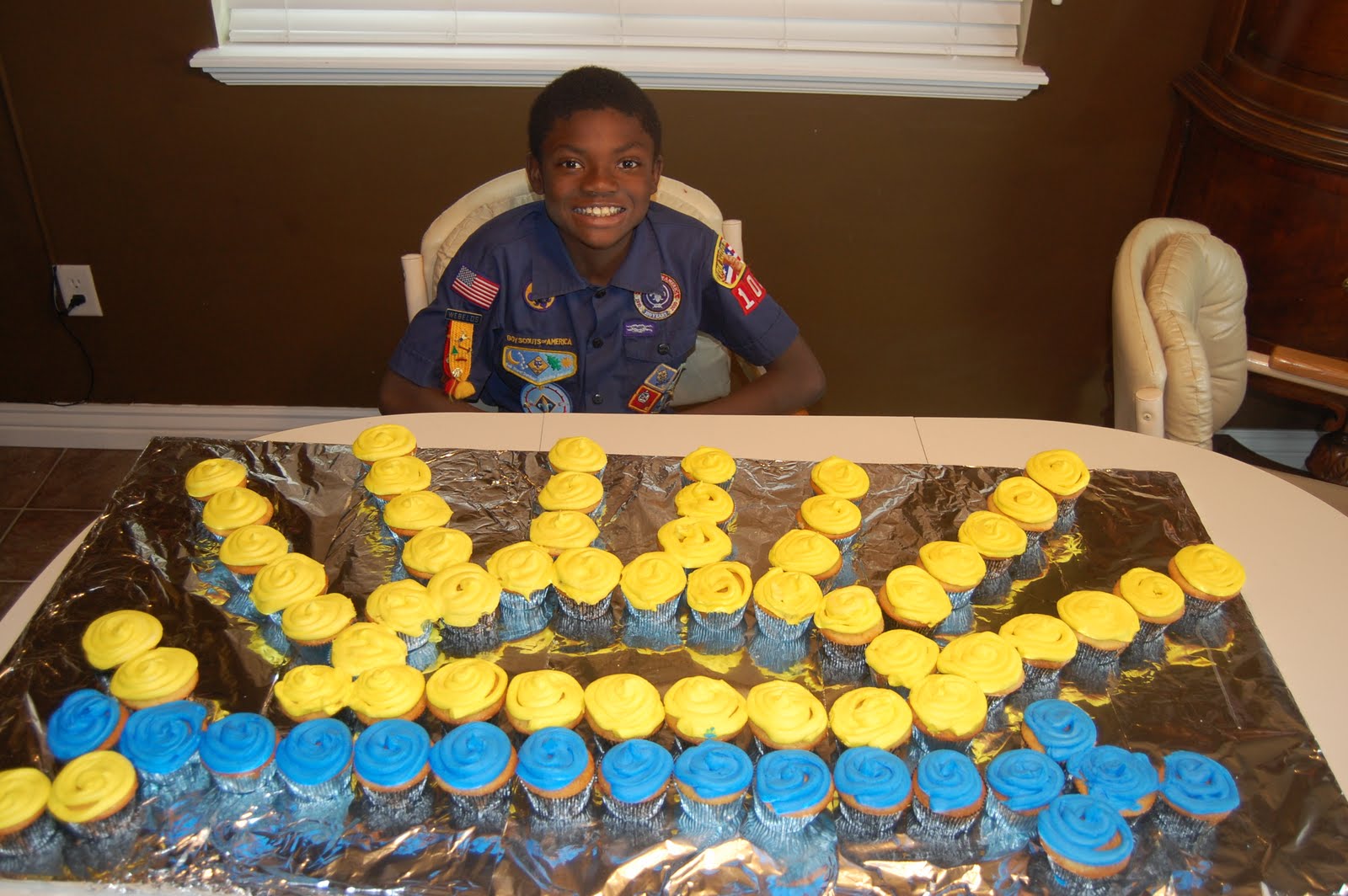 10 Cub Scout Arrow Of Light Cupcakes Photo Blue And Gold Cub