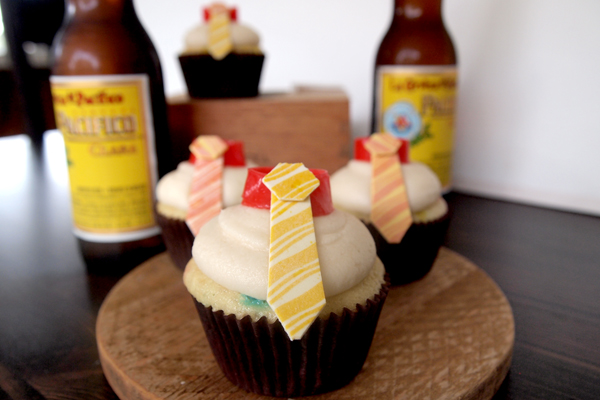 Father's Day Tie Cupcakes