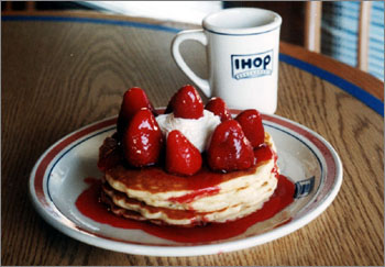 6 Photos of Santa Pancakes With Toppings