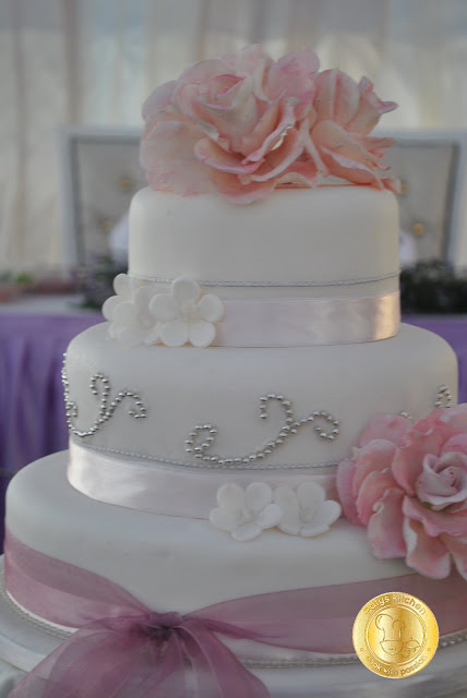 Stacked Tiered Cake Construction