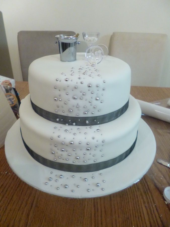 12 Photos of Engagement Party Cakes