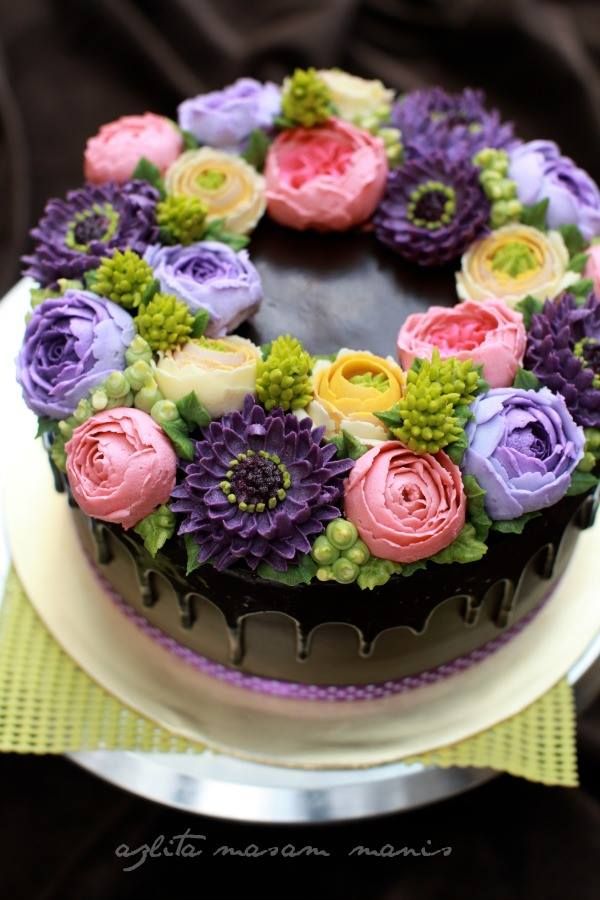 Korean Flower Buttercream Birthday Cake