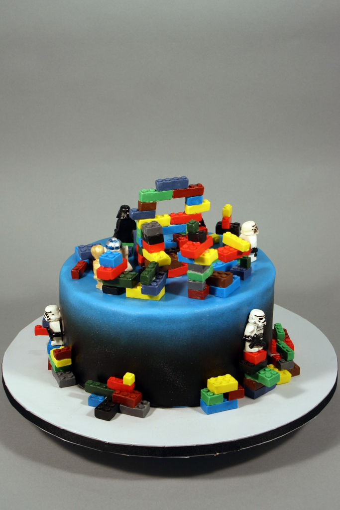 LEGO Star Wars Cake