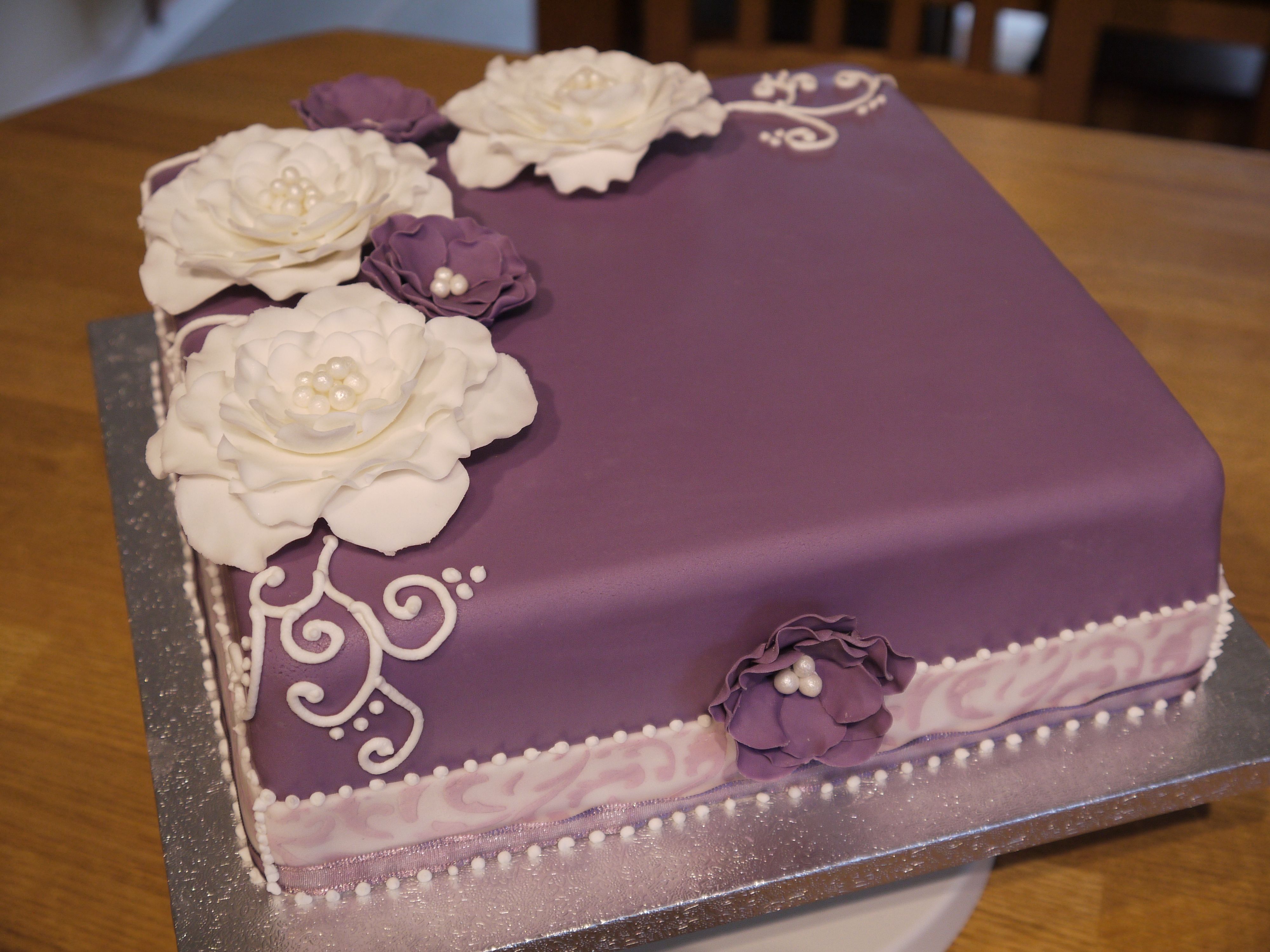 Elegant Square Birthday Cakes