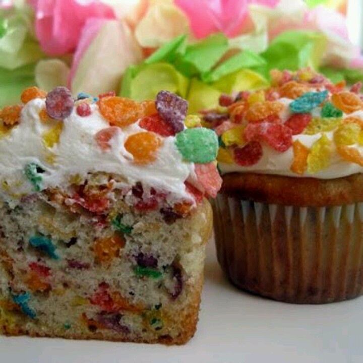 Fruity Pebble Cupcakes