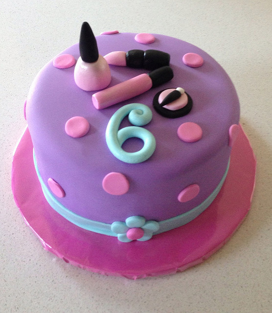 Makeup Birthday Cake