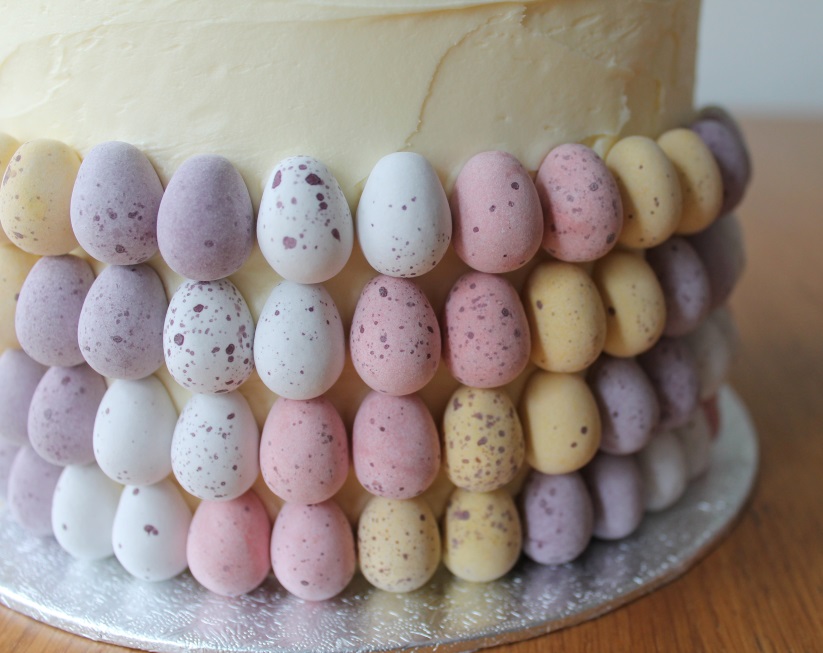 Mini Cake with Easter Eggs