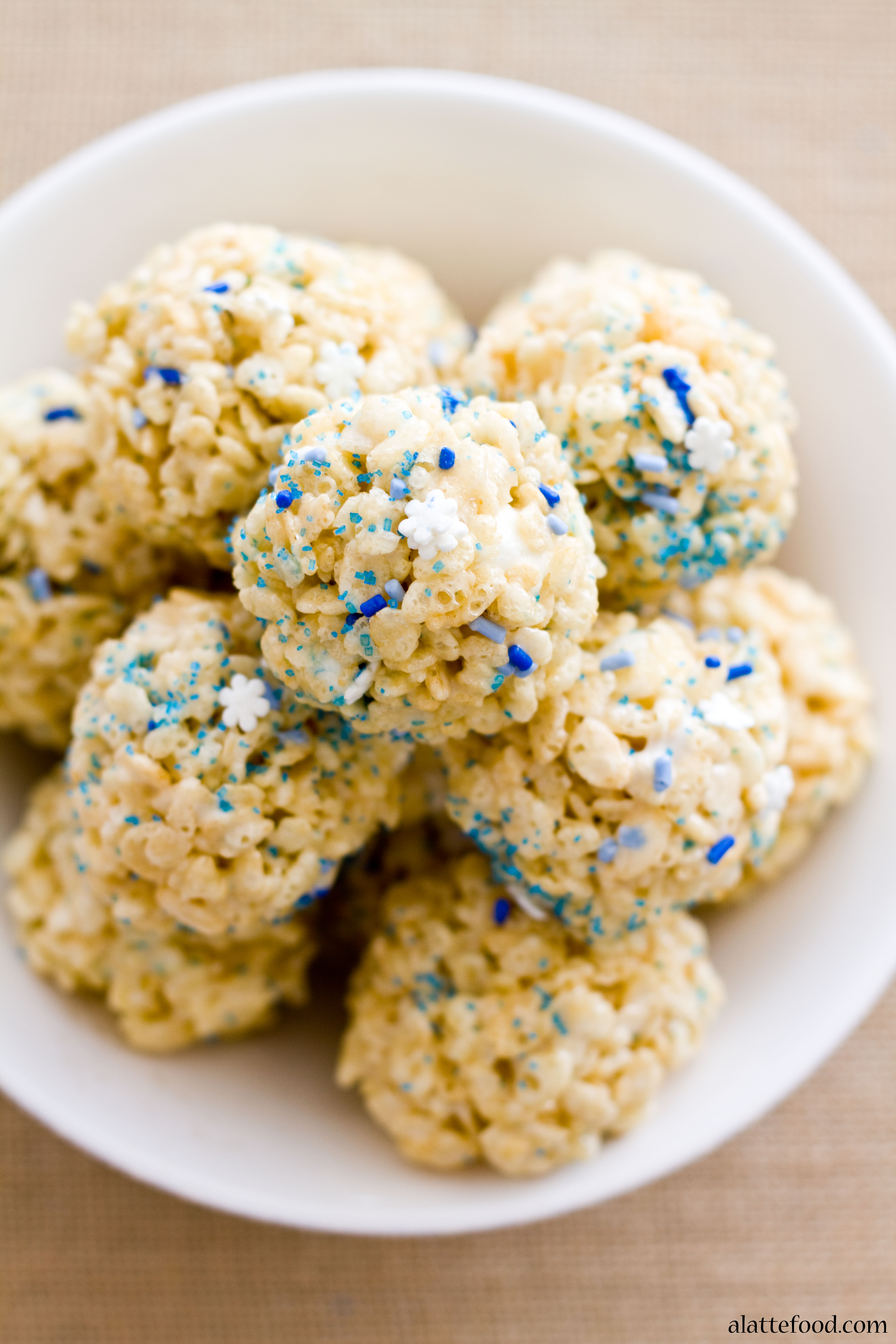 Rice Krispie Snowballs Frozen