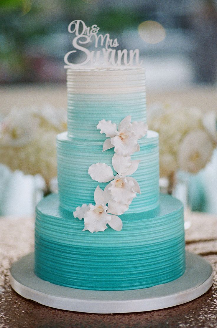 Turquoise Beach Wedding Cake