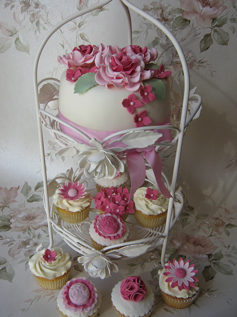 Vintage Rose Birthday Cake