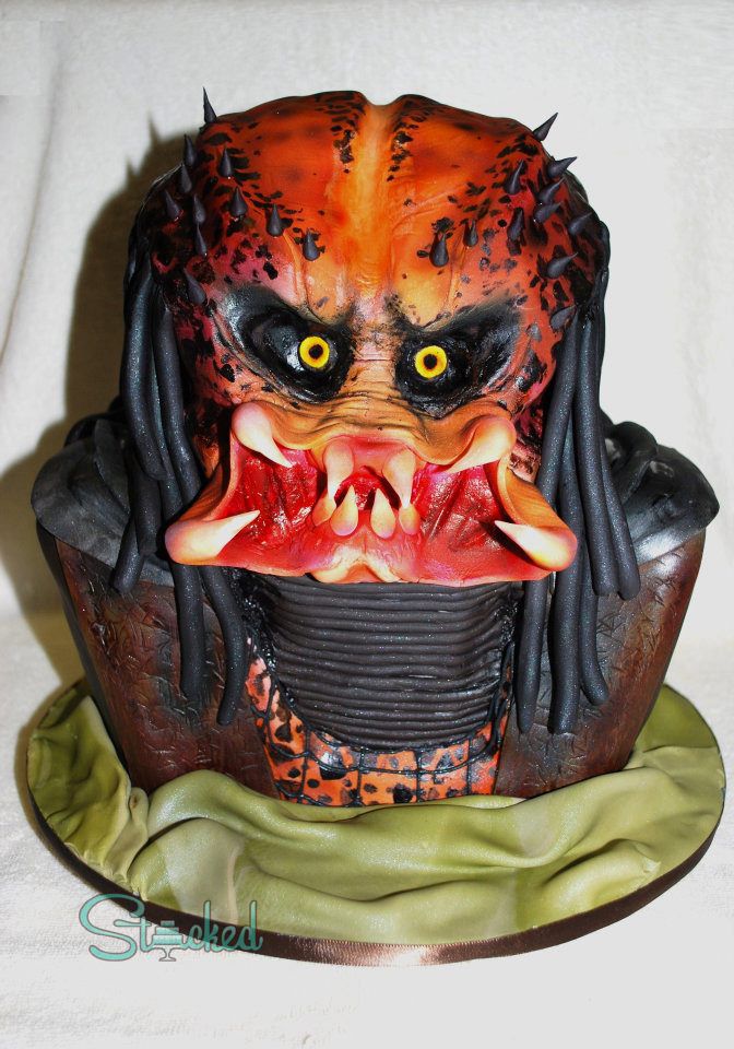 Alien vs Predator Cake