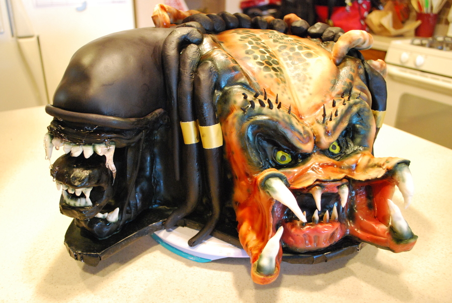 Alien vs Predator Cake