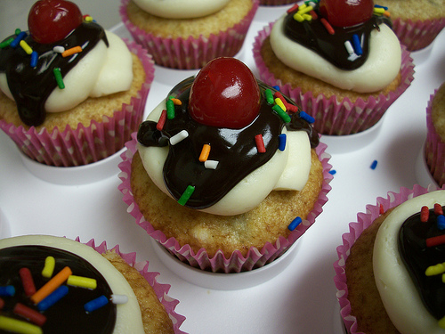 12 Photos of Banana Split Birthday Cupcakes