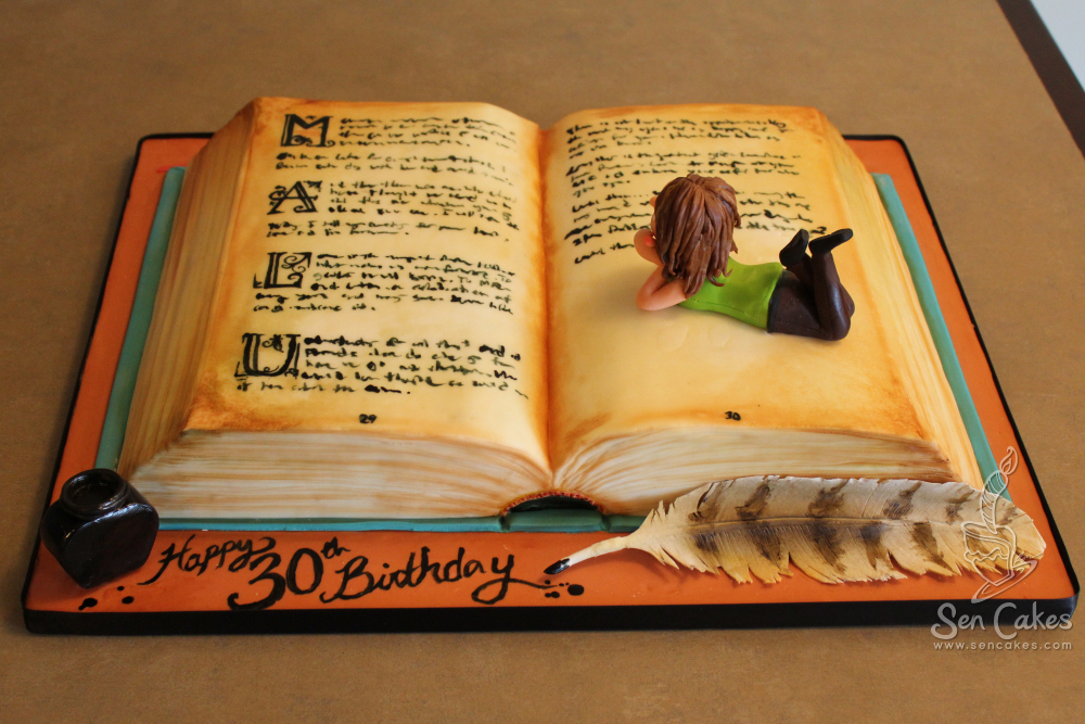 11 Photos of Birthday Cakes Like Books