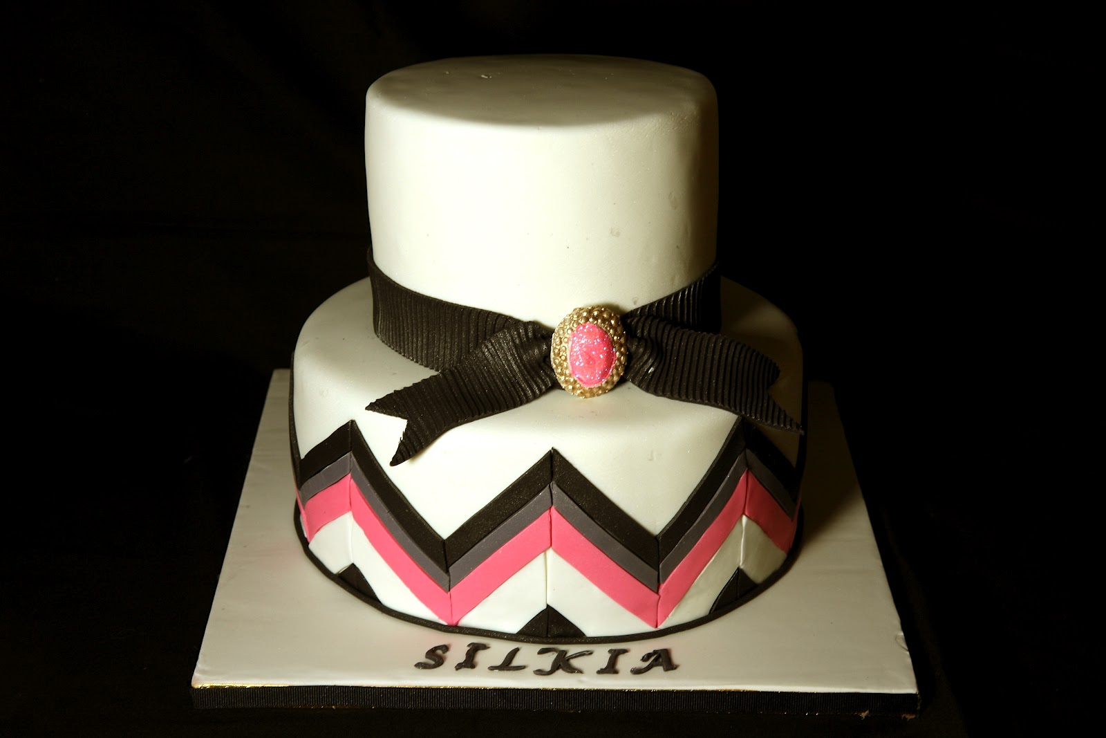 10 Photos of Chevron Print Birthday Cakes