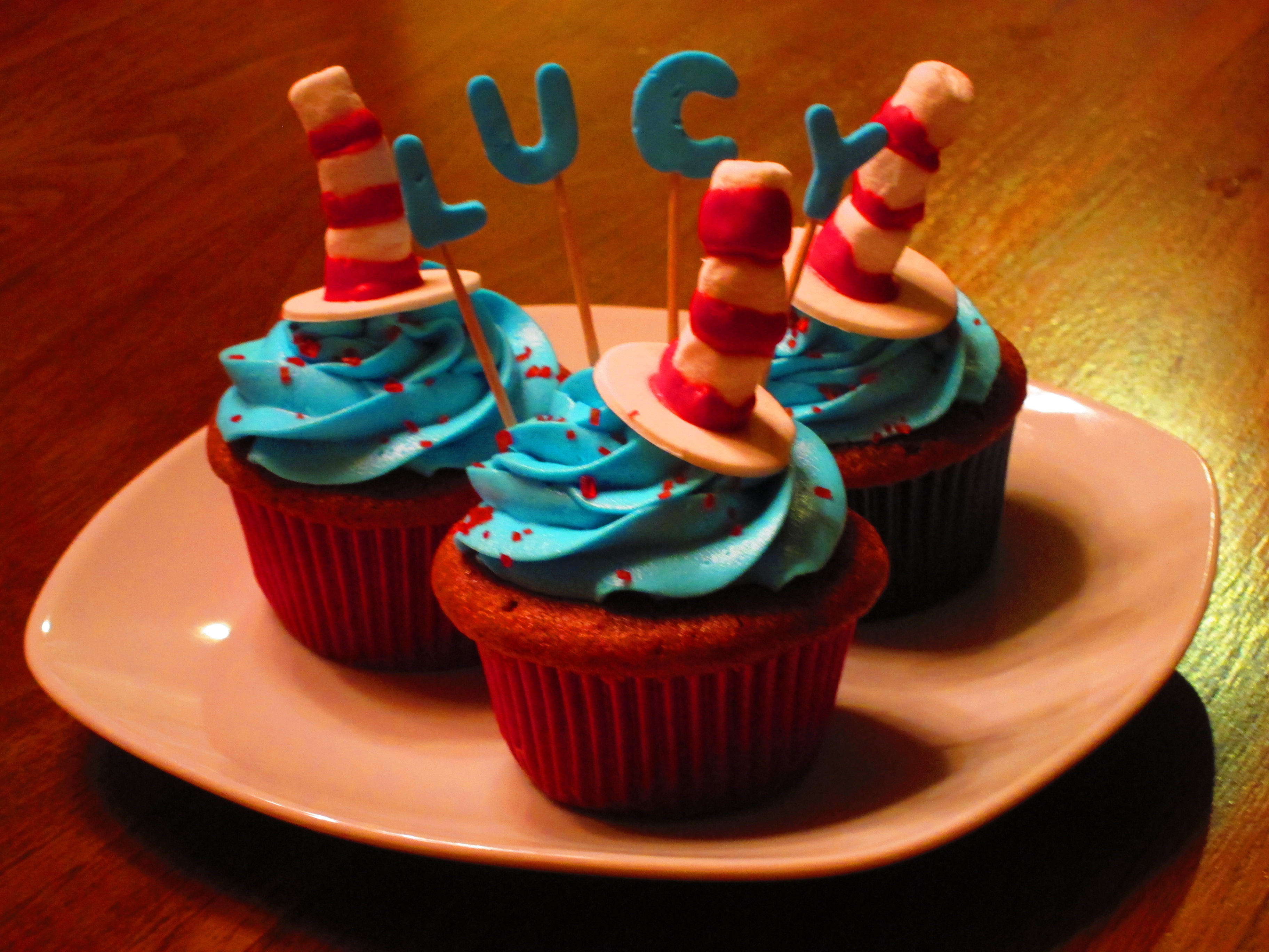 Dr. Seuss Hat Cupcake Cake