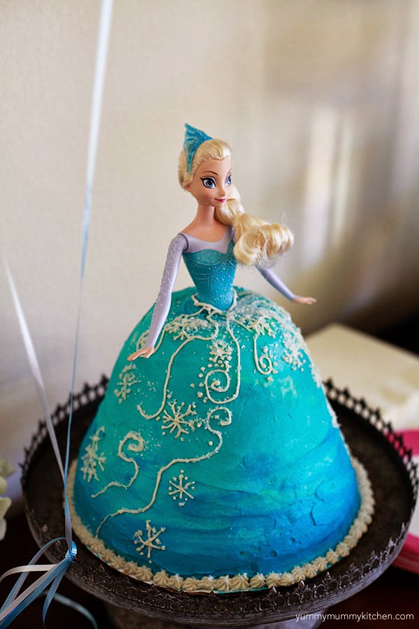 Elsa Frozen Disney Cake