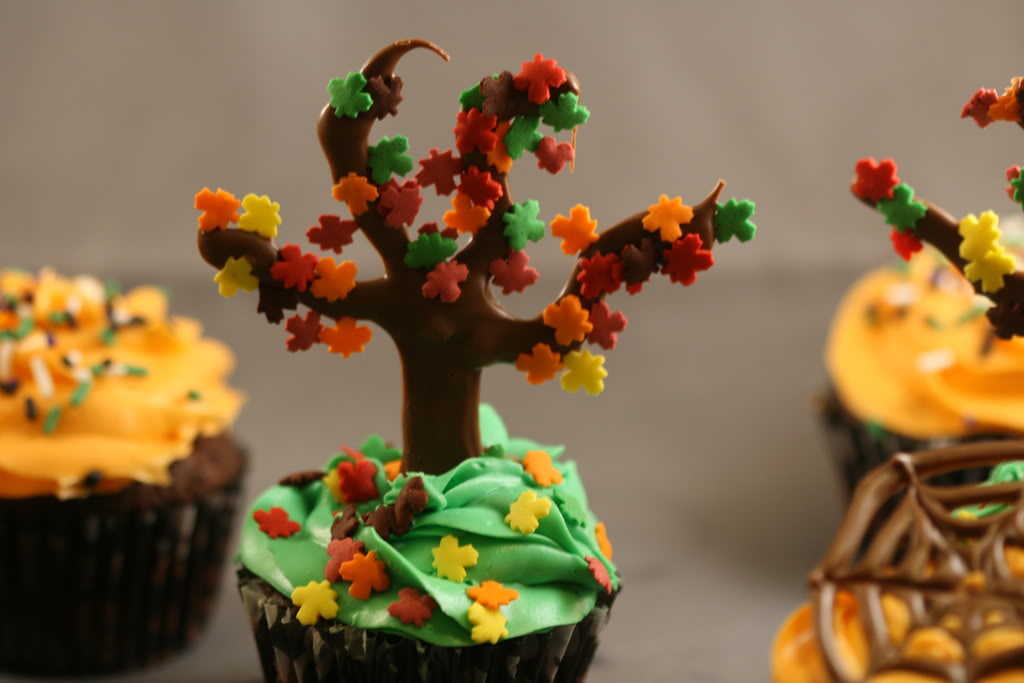 11 Tree Fall Themed Cupcakes Photo End Of Fall Cupcakes Fall