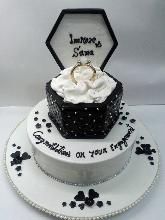 Images of Cakes with Engagement Rings