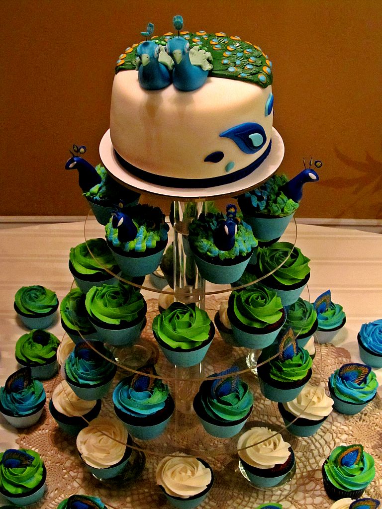 Peacock Wedding Cake and Cupcakes