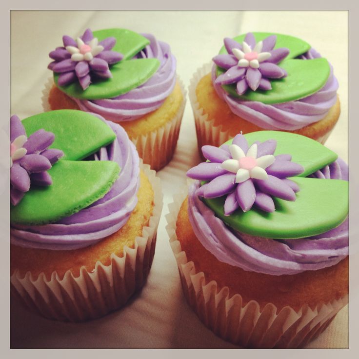 11 Photos of Disney Frog Cupcakes