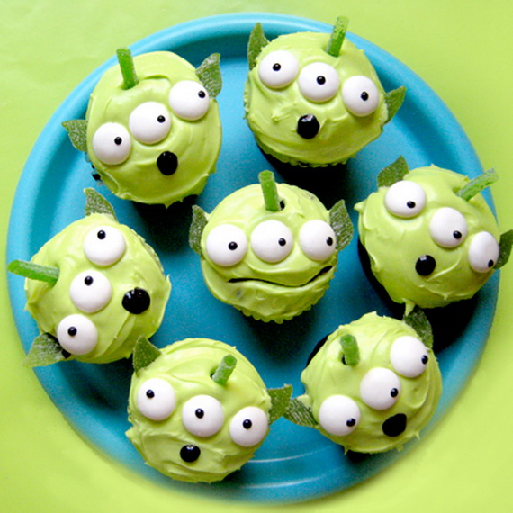 Toy Story Alien Cupcakes