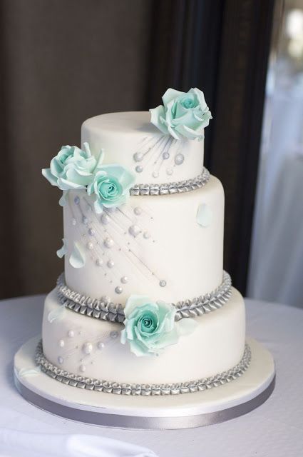 11 Photos of Wedding Anniversary Cakes With Roses