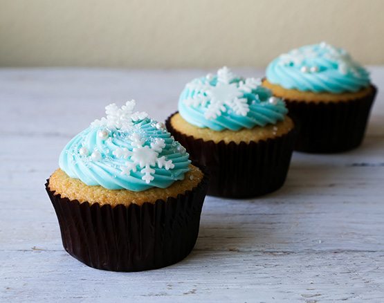 Disney Frozen Snowflake Cupcake Cake