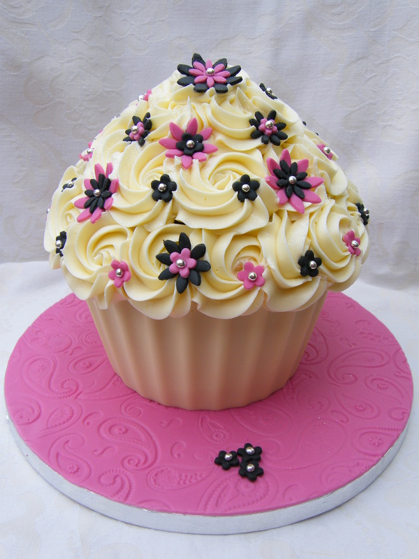 Giant Cupcake Birthday Cake