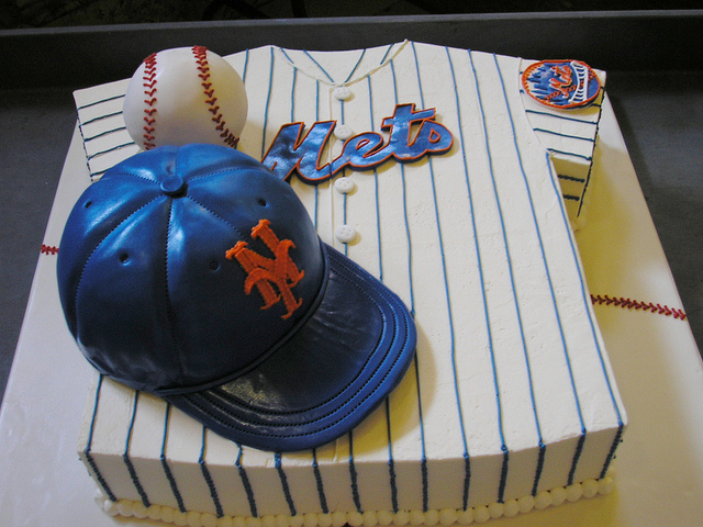 10 Photos of Mets Groom Cakes