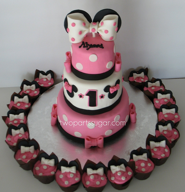 Minnie Mouse Cake