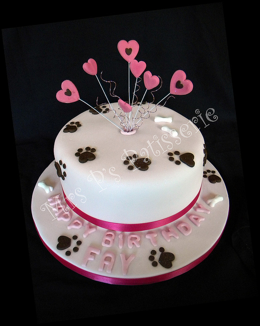 Paw Print Cake