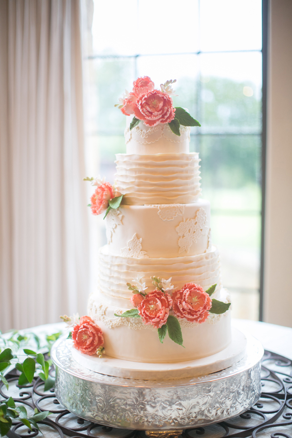10 Classic Buttercream Floral Wedding Cakes Photo Peach Wedding
