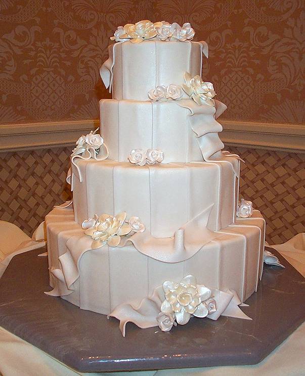 Elegant Wedding Cake