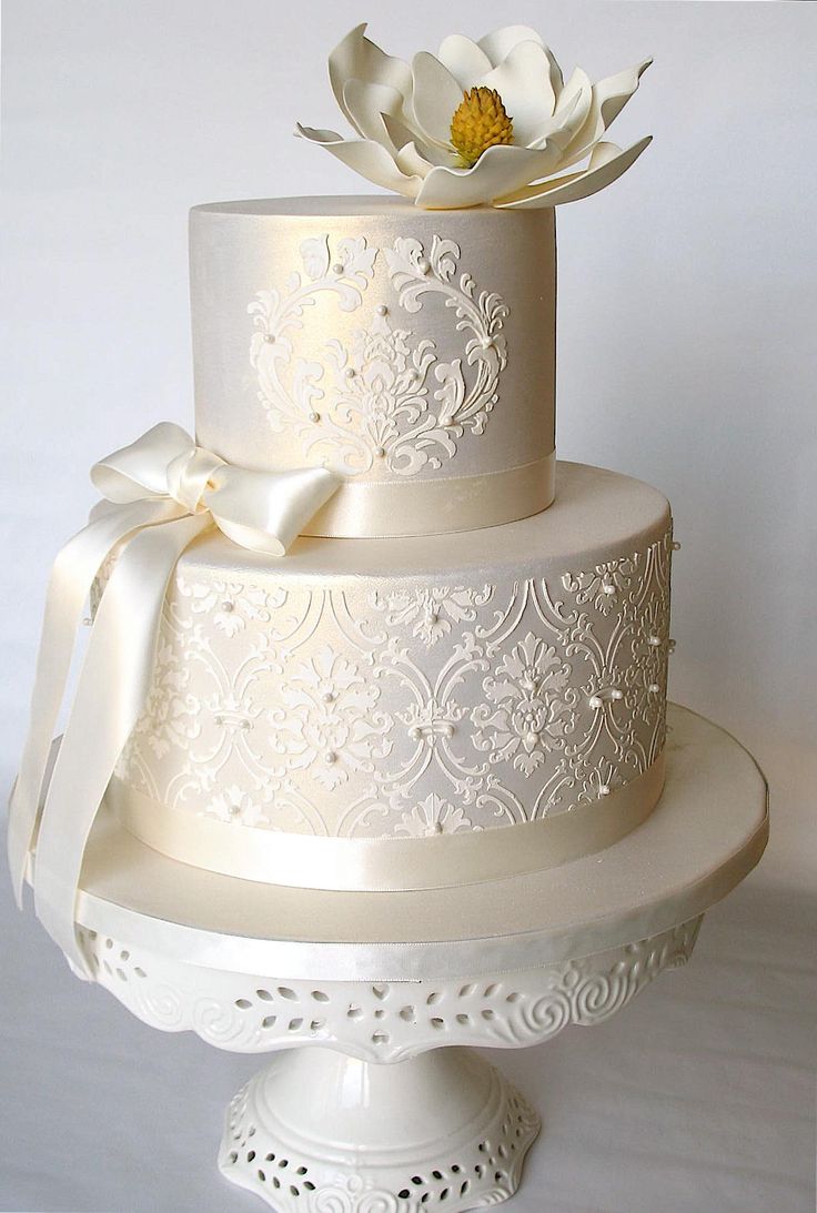 Simple Elegant Wedding Cake