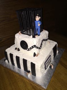 Prison Officers Birthday Cakes