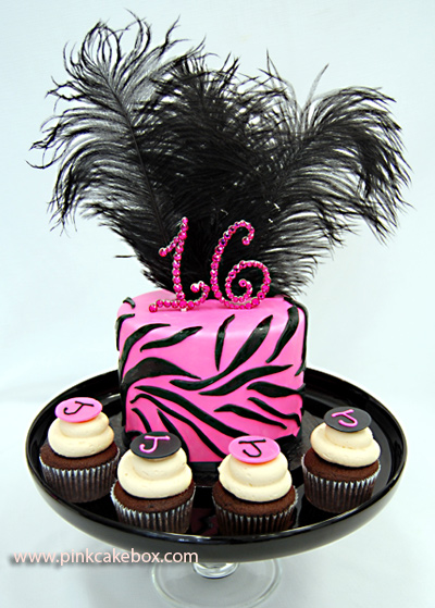 Sweet 16 Cake with Cupcakes