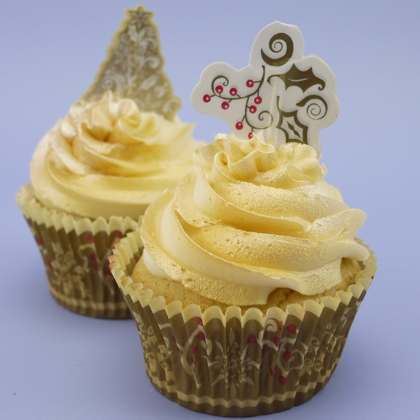 Elegant Christmas Cupcakes