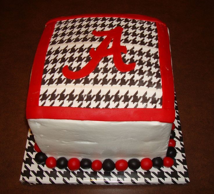 Houndstooth Alabama Cake