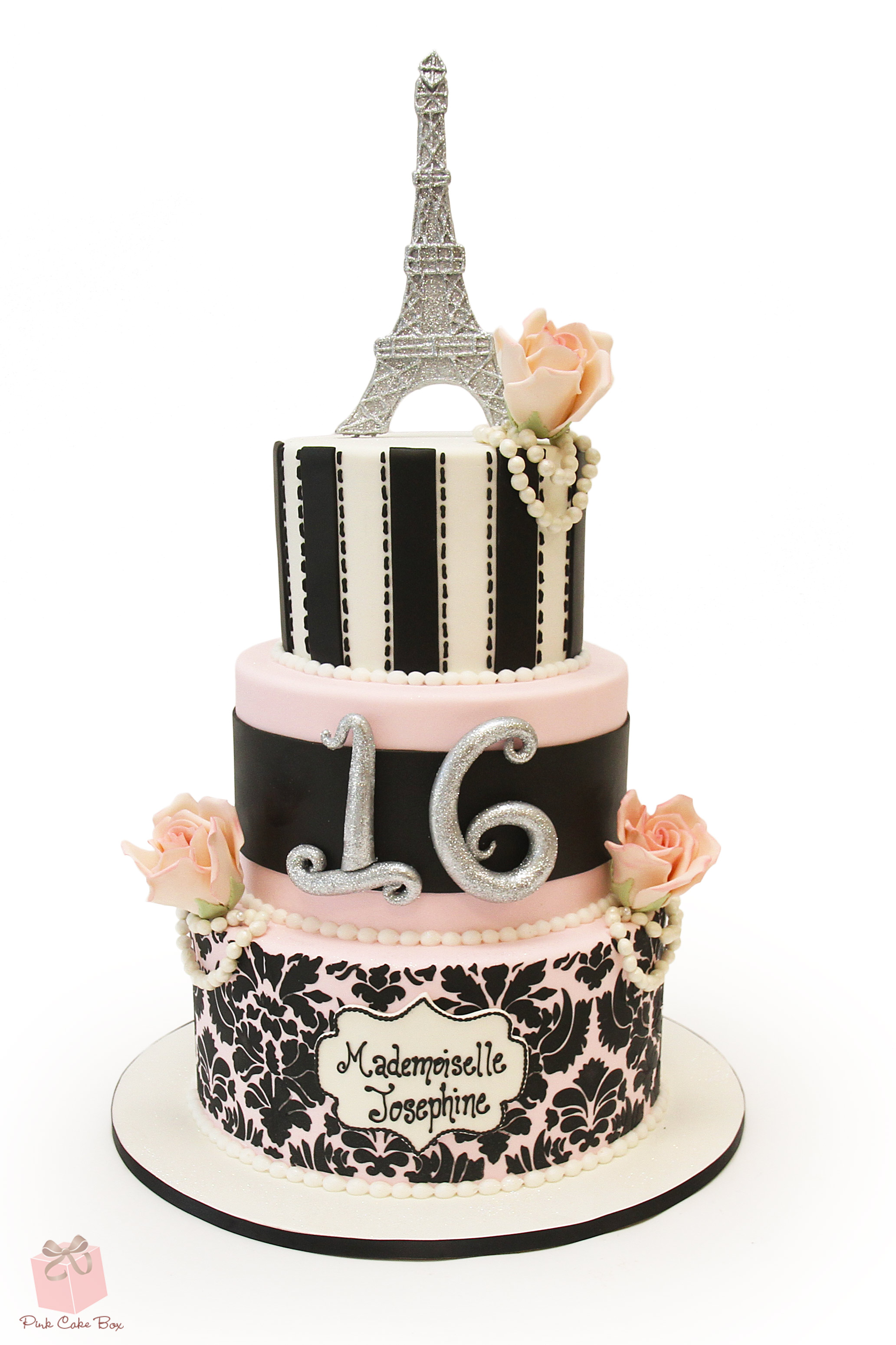 12 Paris Themed Sweet 16 Cupcakes Photo Paris Sweet 16 Cake