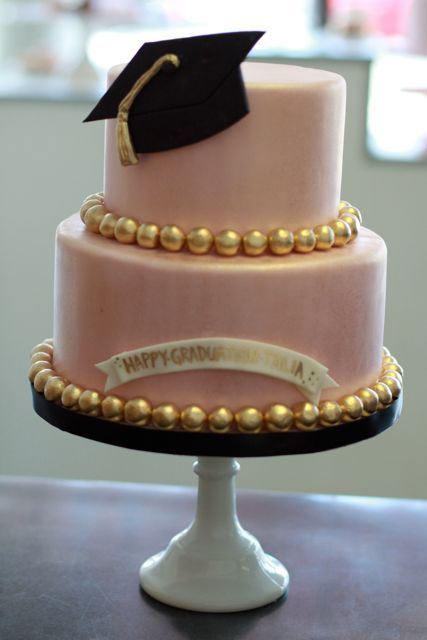 Gorgeous Graduation Cake