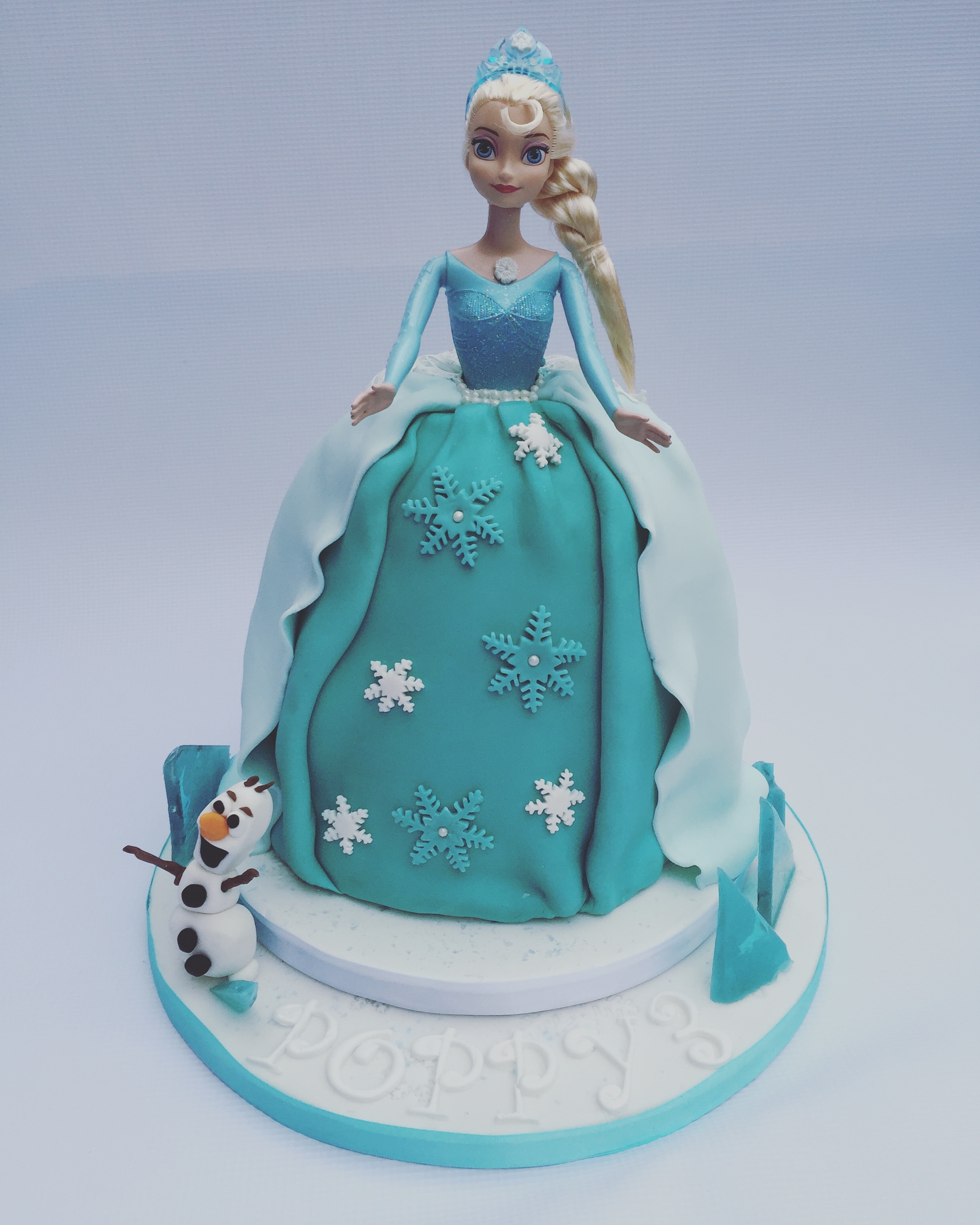 Princess Elsa Frozen Cake