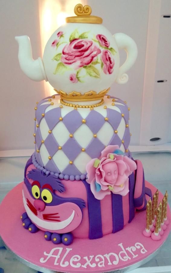 Alice in Wonderland Birthday Cake