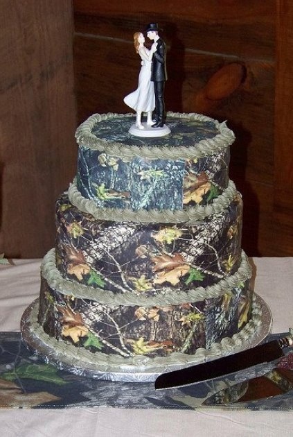 Camo Wedding Cake