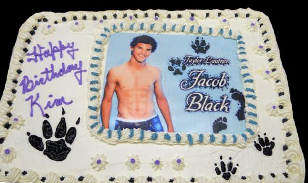 Twilight Team Jacob Cake