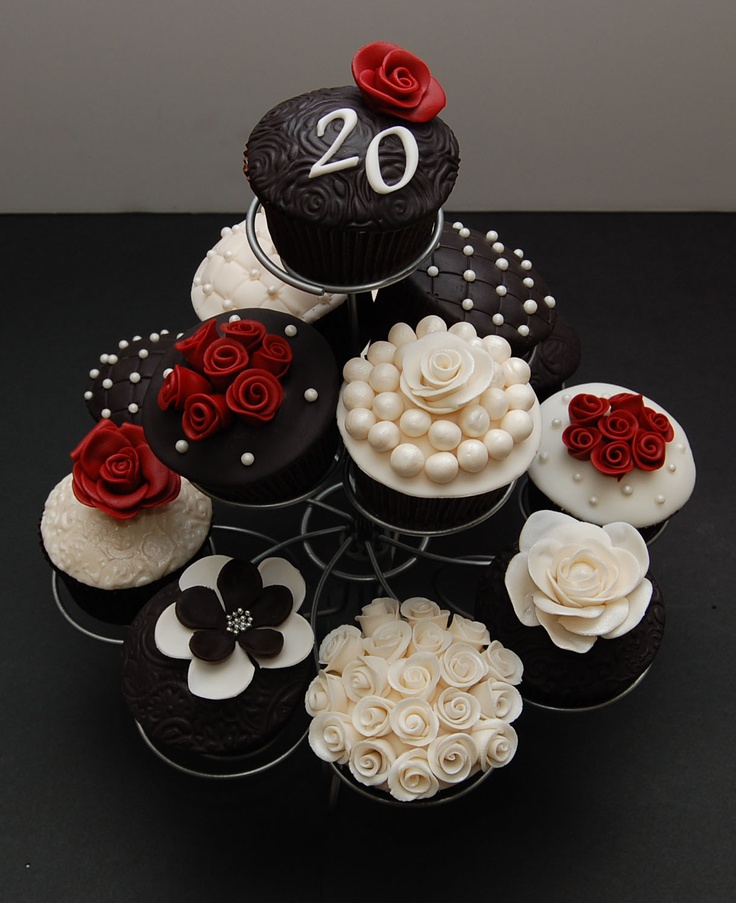 12 Photos of White And Red Cupcakes Anniversary