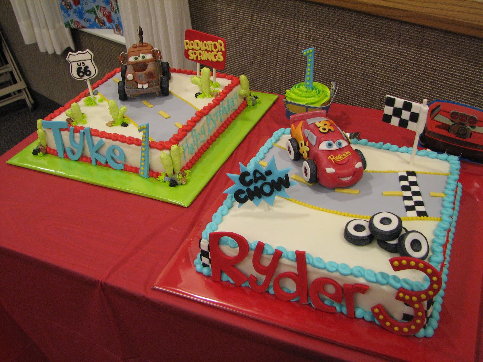 Cakes cars