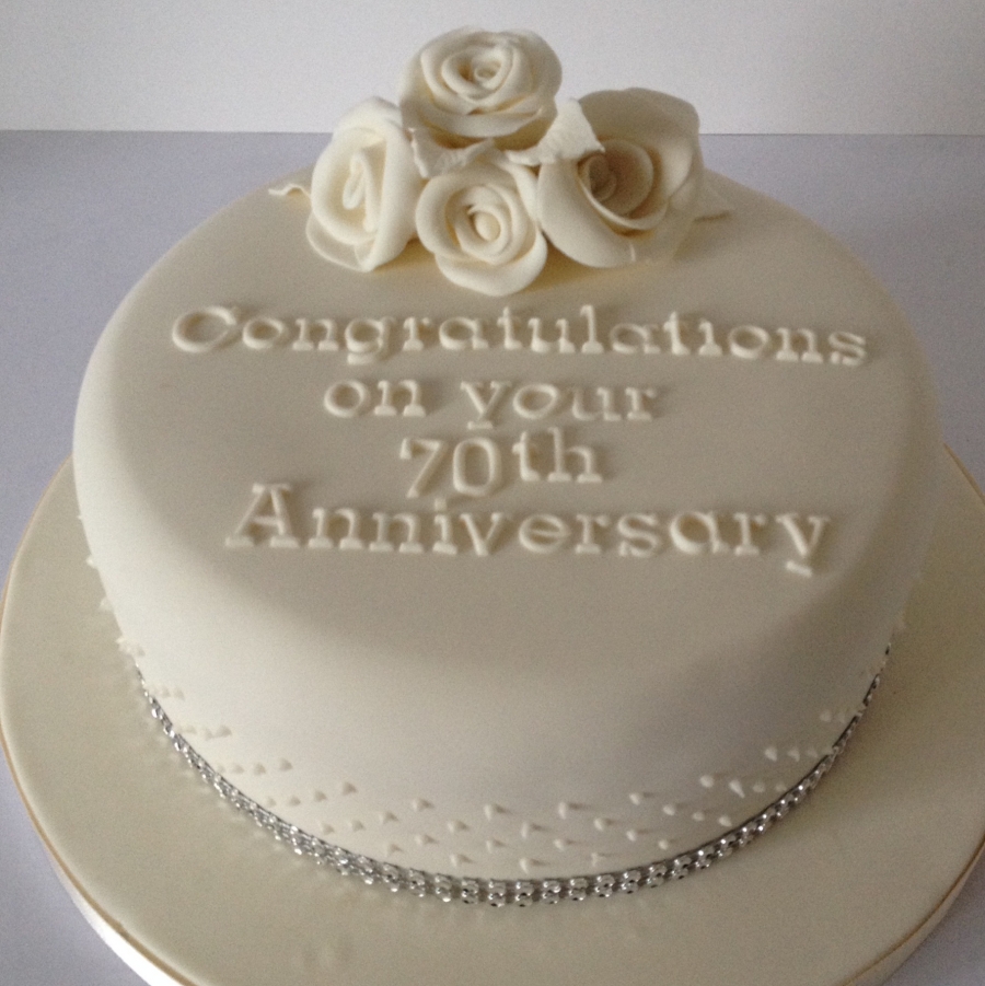 12 Photos of 70th Anniversary Cakes